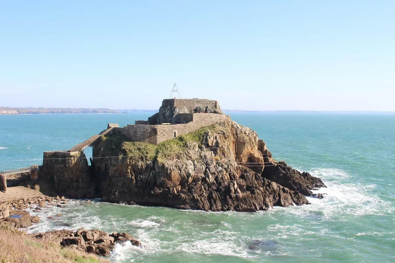 La Maison Des Gardiens De L'Ocean Avec Spa - Gite Plougonvelin 0*,